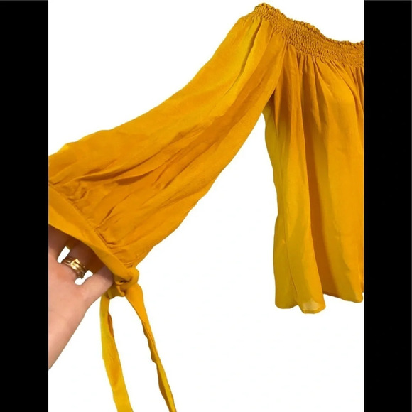 NWT Free People Top Off Shoulder Mustard - Picture 2 of 8